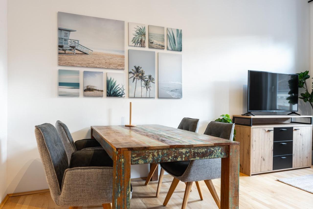 Cozy Apartment Steps Away From Subway Station Vienna Esterno foto